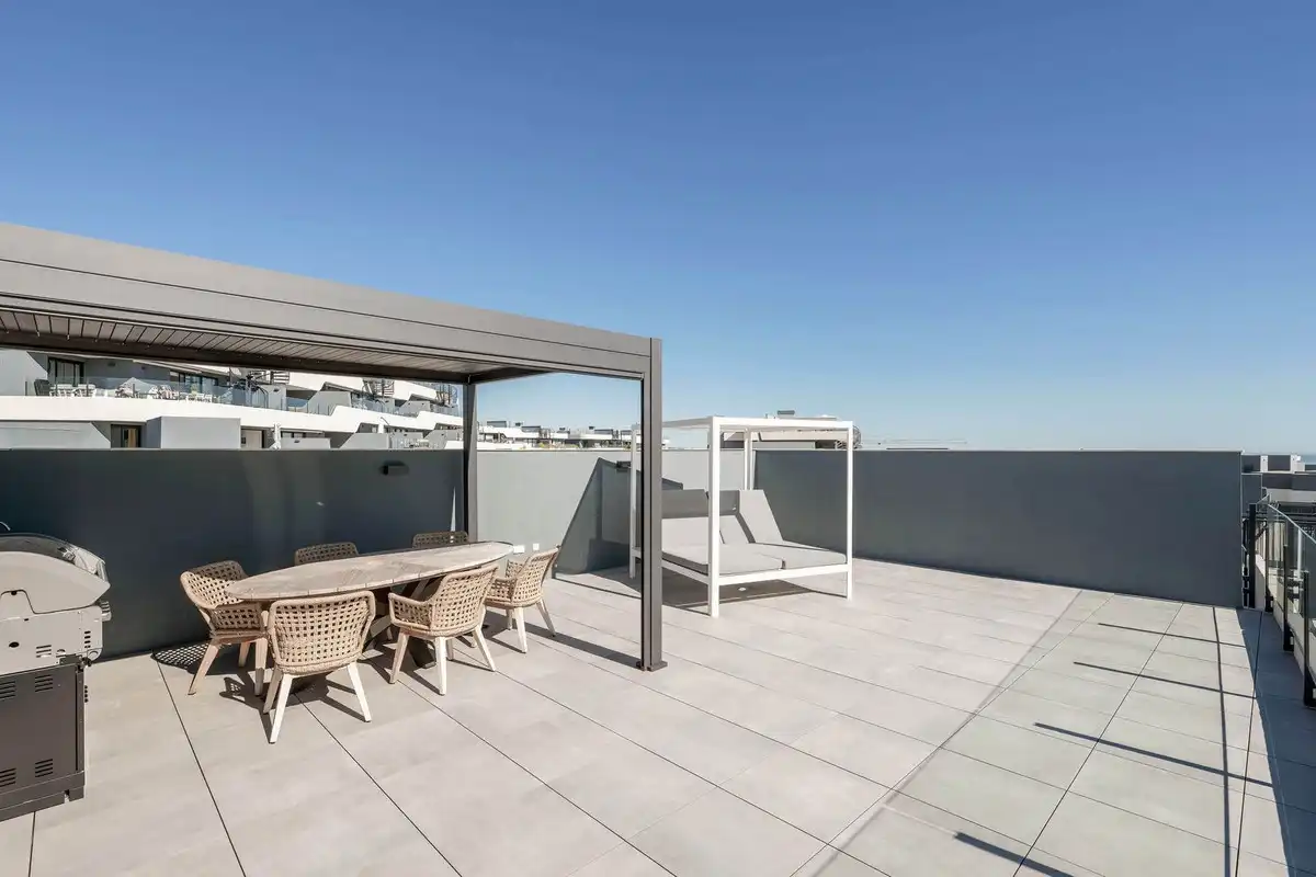 Penthouse with pool for sale in Selwo, imagen 17