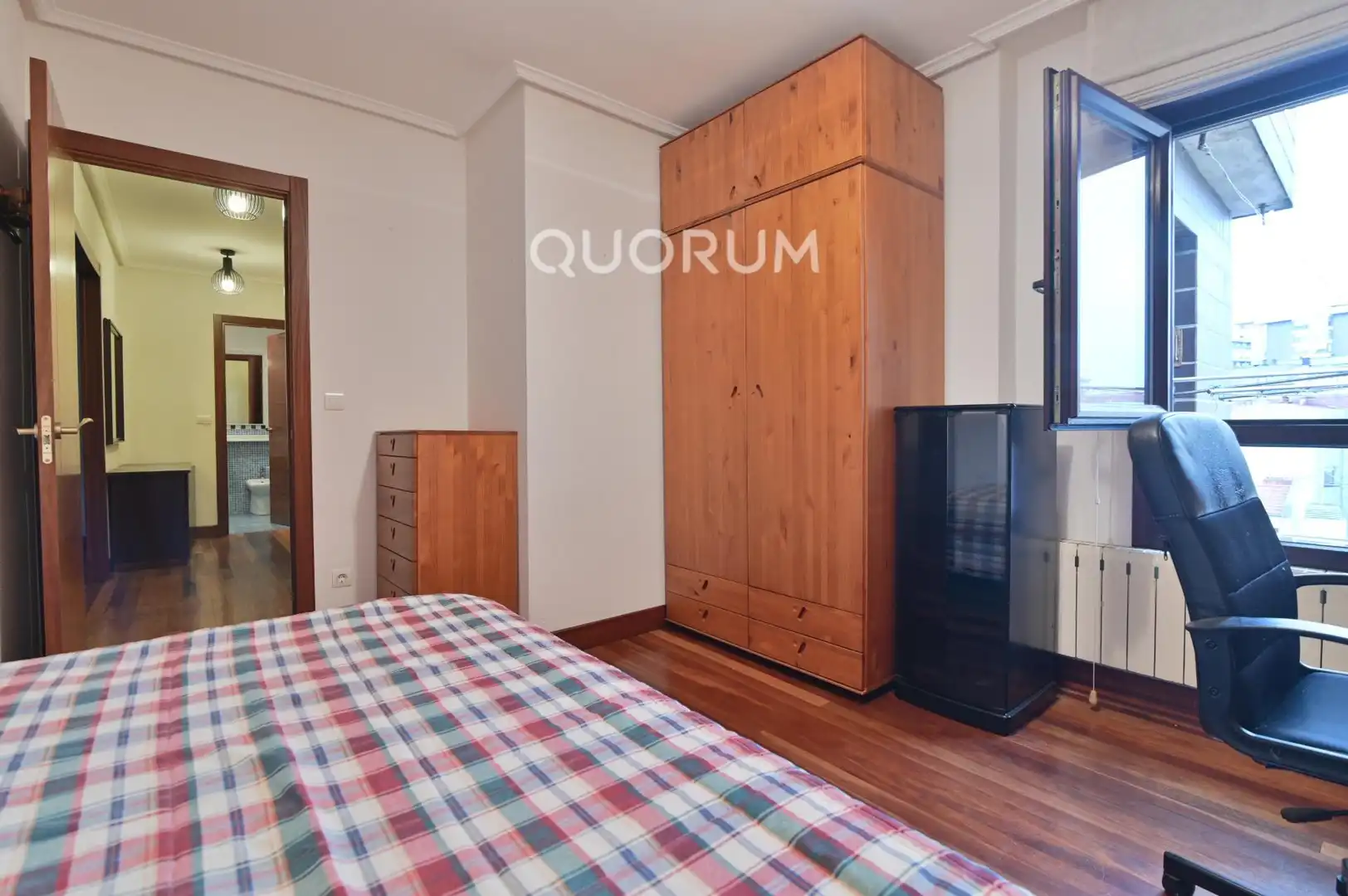 Habitación de Piso en venta en Bilbao  con Calefacción y Terraza