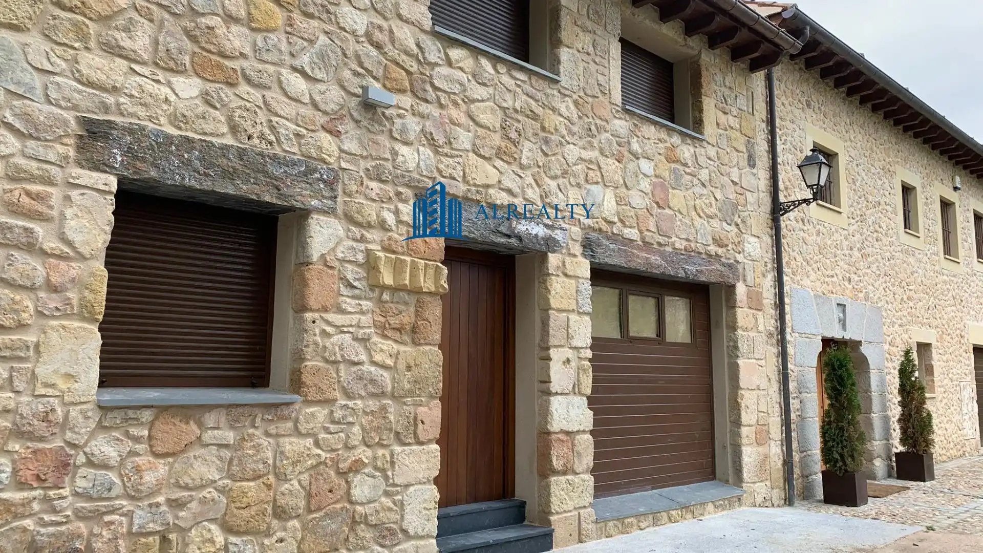 Vista exterior de Casa o chalet de alquiler en Segovia Capital con Amueblado