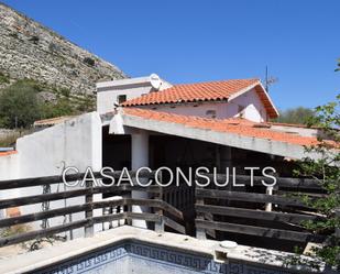 Vista exterior de Finca rústica en venda en Culla amb Terrassa, Traster i Piscina