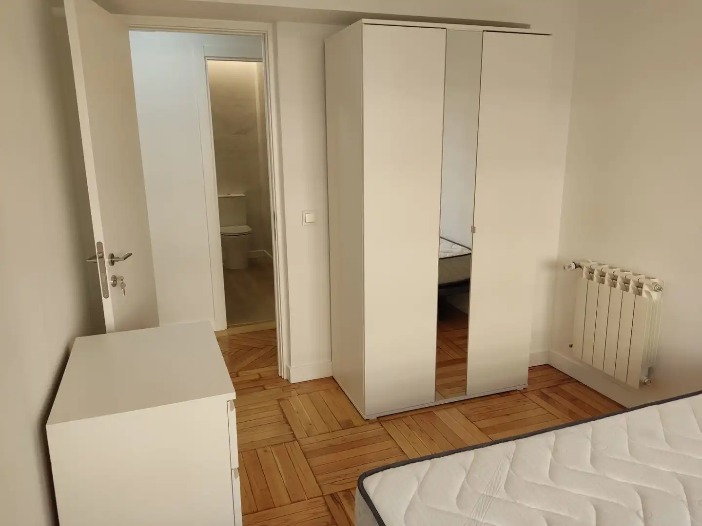 Bedroom of Flat for share in Madrid  with Heating, Furnished and Oven