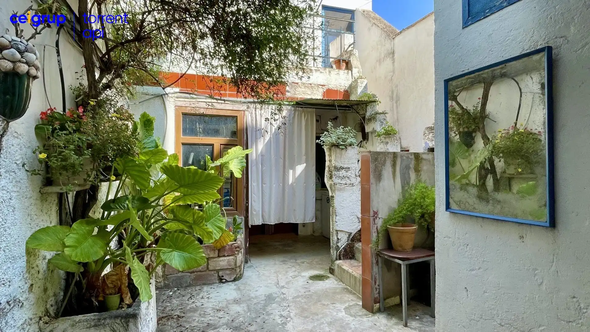 Vista exterior de Casa adosada en venta en Torroella de Montgrí con Terraza, Amueblado y Balcón