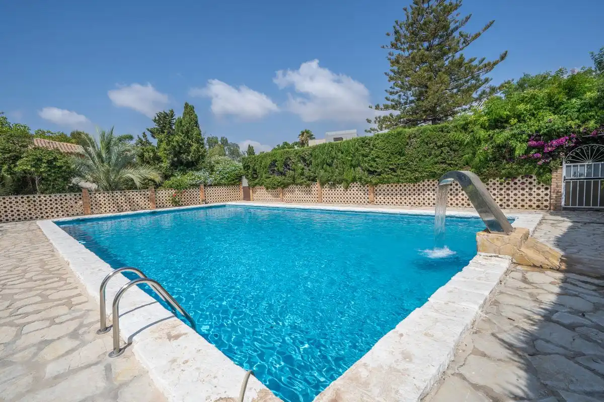 Casa con piscina in vendita a Carrer Font del Salmitre, imagen 2
