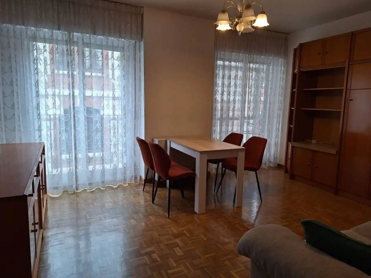 Esszimmer von Wohnungen zur Miete in Burgos mit Heizung, Parkett und Terrasse