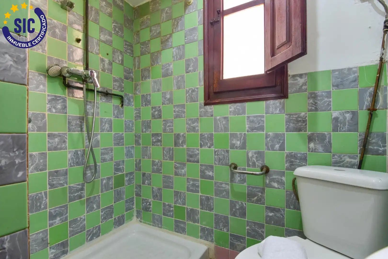 Bathroom of Flat for sale in Paiporta