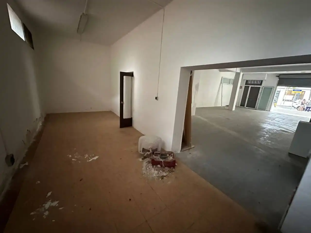 Local comercial en venta en Avenida RAMON D´OLZINA, imagen 4