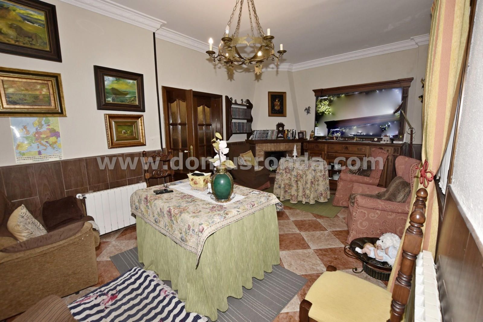 Wohnzimmer von Wohnung zum Verkauf in Ronda mit Heizung, Terrasse und Möbliert