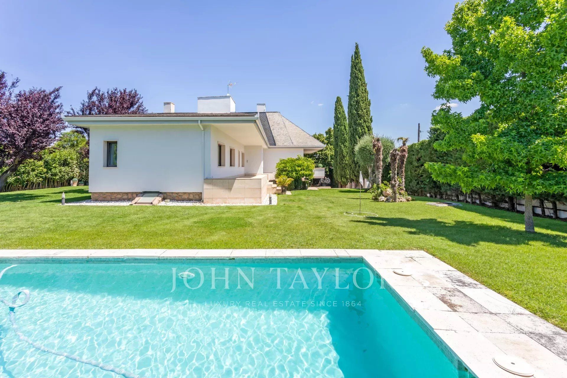 Garden of House or chalet for sale in Majadahonda  with Air Conditioner, Heating and Swimming Pool