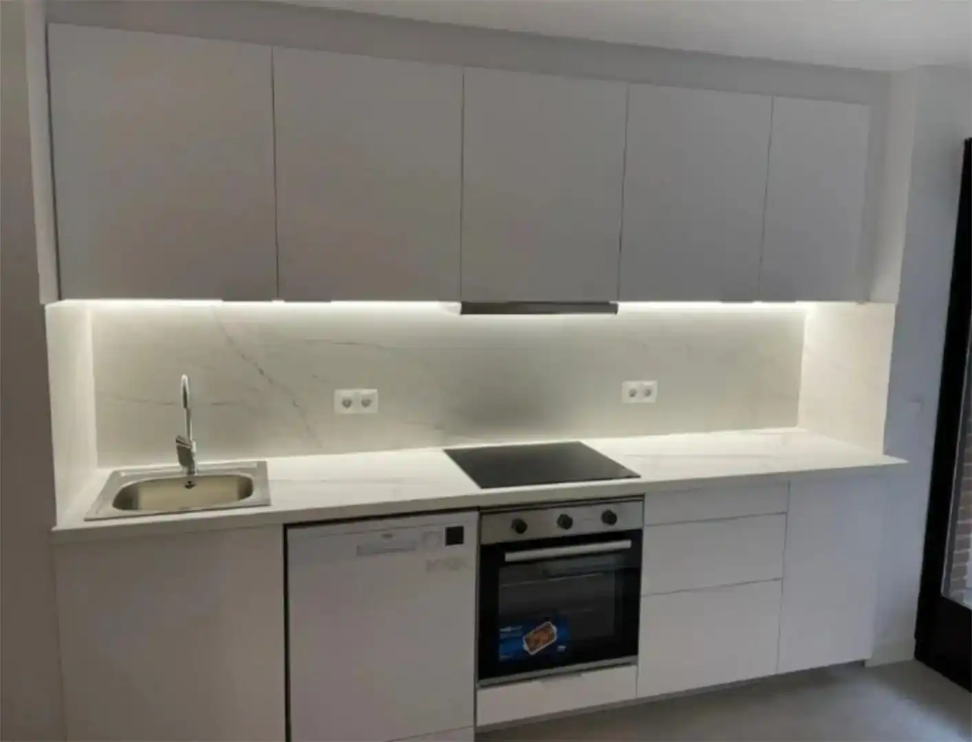 Küche von Wohnung zur Miete in Madrid mit Privatgarten, Parkett und Schwimmbad