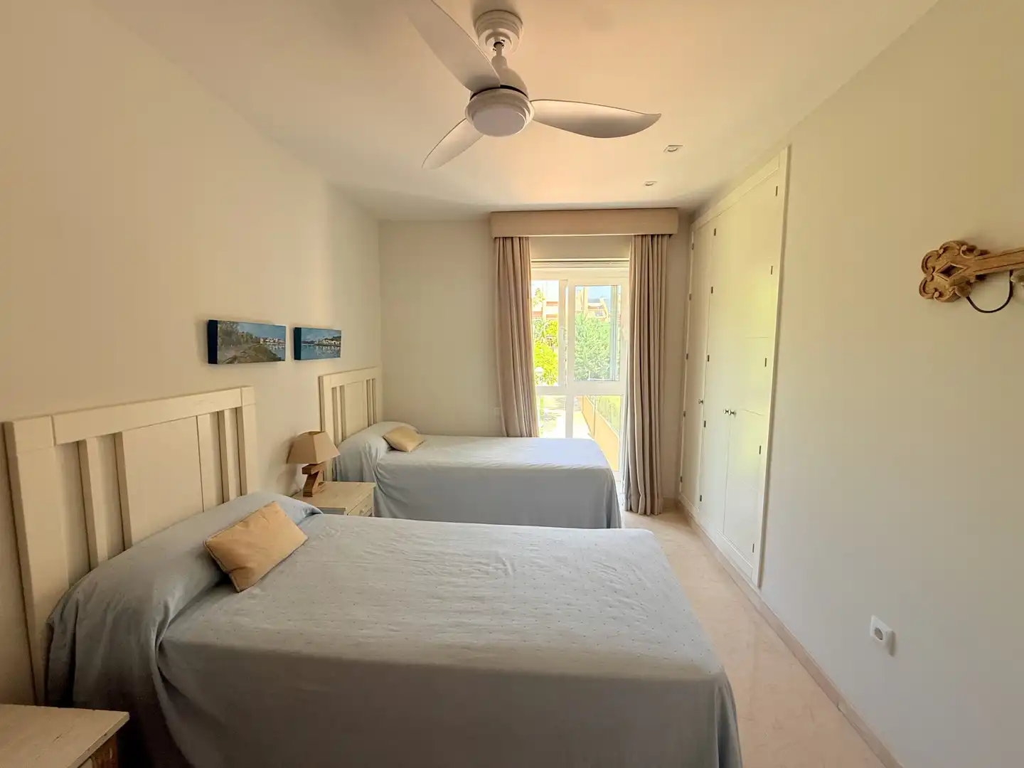 Dormitori de Casa adosada de lloguer en Marbella amb Terrassa, Piscina i Piscina comunitària