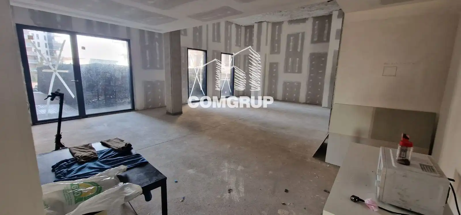 Commercial properties for sale in CLARA CAMPOAMOR, Llevant
