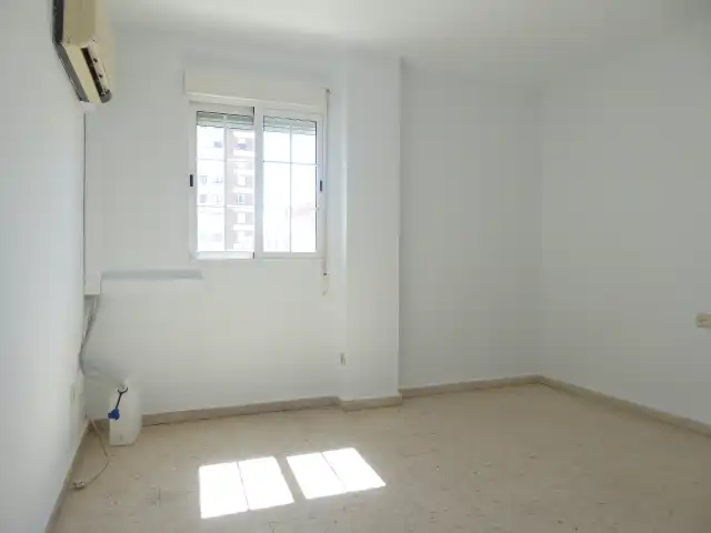 Habitación de Piso de alquiler en Málaga con Aire acondicionado, Terraza y Horno