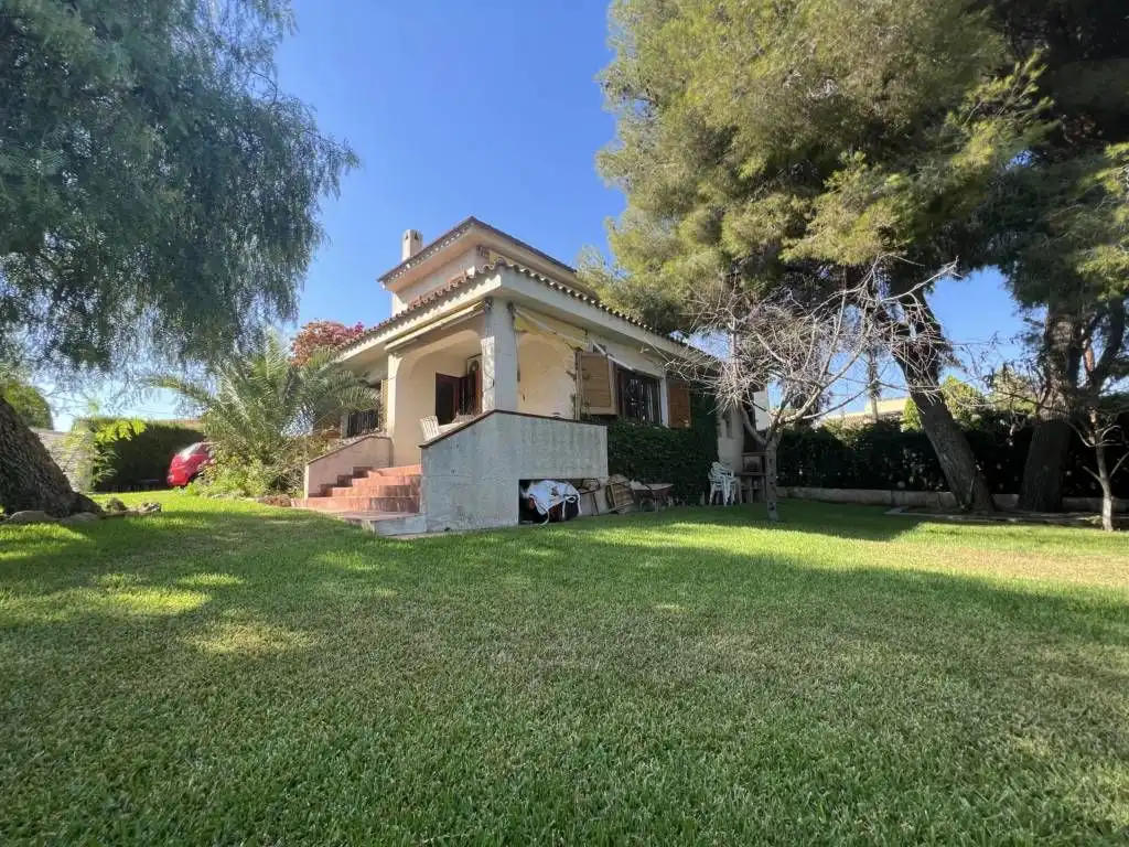 Garden of Houses for sale in El Vendrell  with Air Conditioner, Heating and Private garden