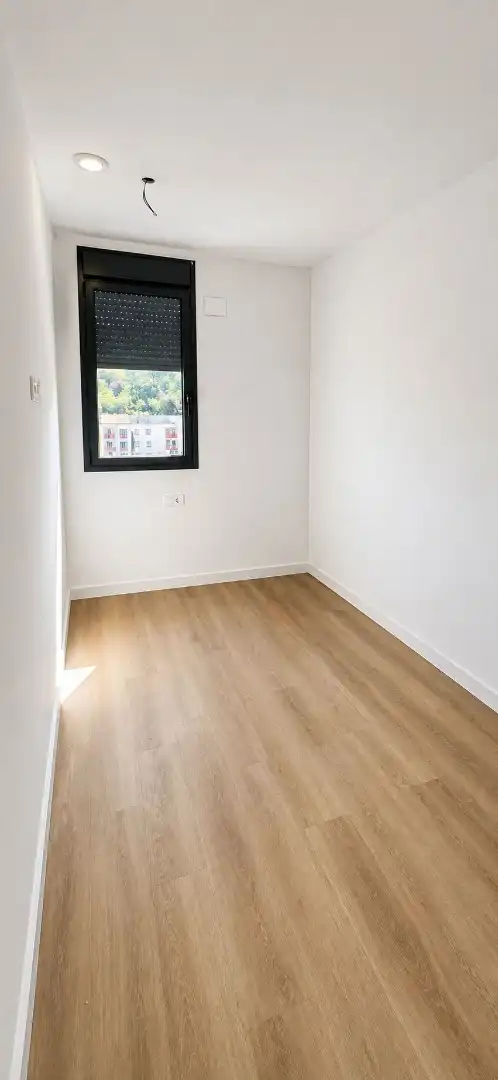Dormitori de Casa adosada en venda en Torrelles de Llobregat amb Aire condicionat, Calefacció i Jardí privat