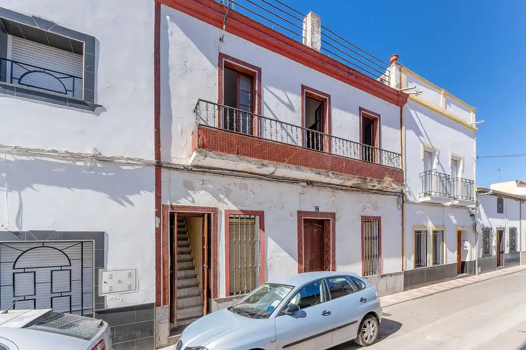 Casa aparellada en venda a C/ Umbría, imagen 2