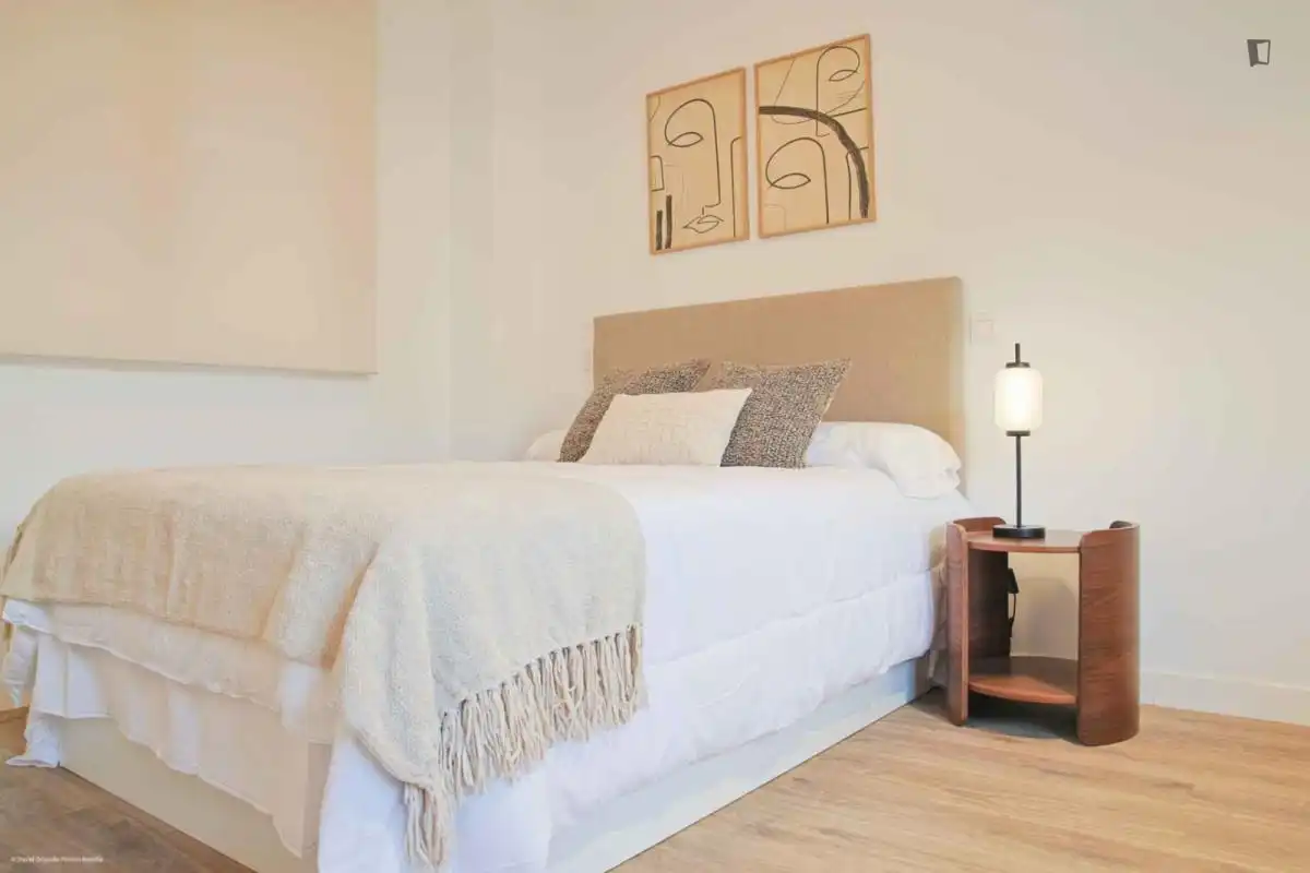 Habitación de Estudio de alquiler en Madrid con Aire acondicionado, Calefacción y Amueblado
