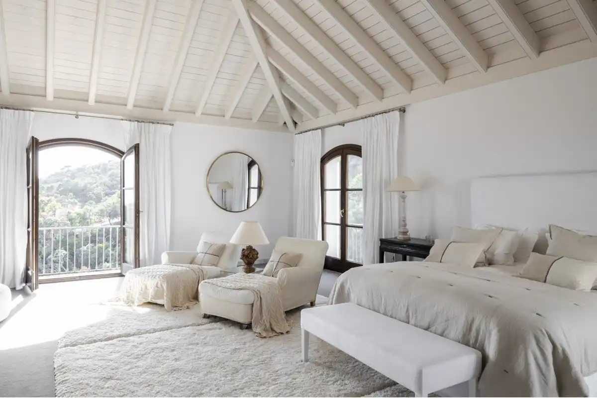 Bedroom of Detached homes for sale in Benahavís  with Air Conditioner, Terrace and Jacuzzi