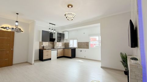 Foto 3 de Piso en venta en Calle Maestro Serrano, Cardenal Benlloch, Mislata