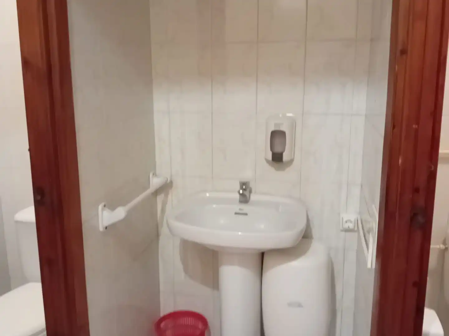 Badezimmer von Geschaftsraum zum Verkauf in Moraira mit Klimaanlage und Heizung