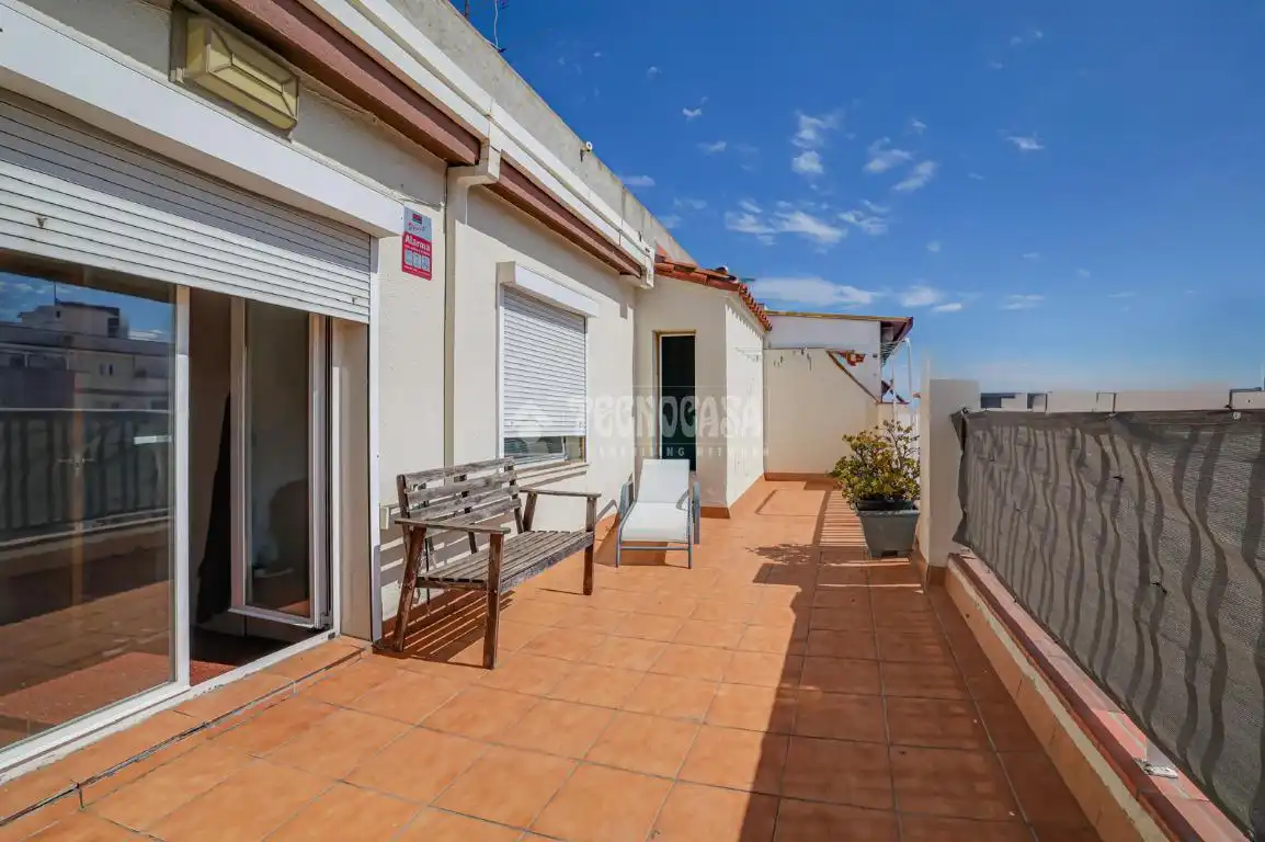 Terrasse von Wohnung zum Verkauf in L'Hospitalet de Llobregat mit Klimaanlage, Heizung und Terrasse