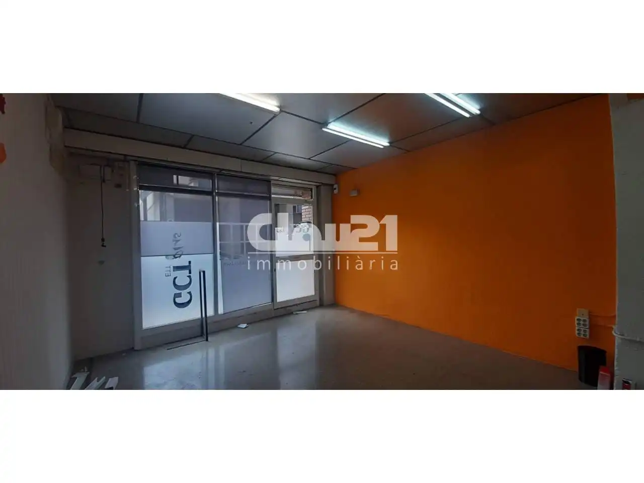 Local comercial en alquiler en Calle Aurora Bertrana, imagen 9