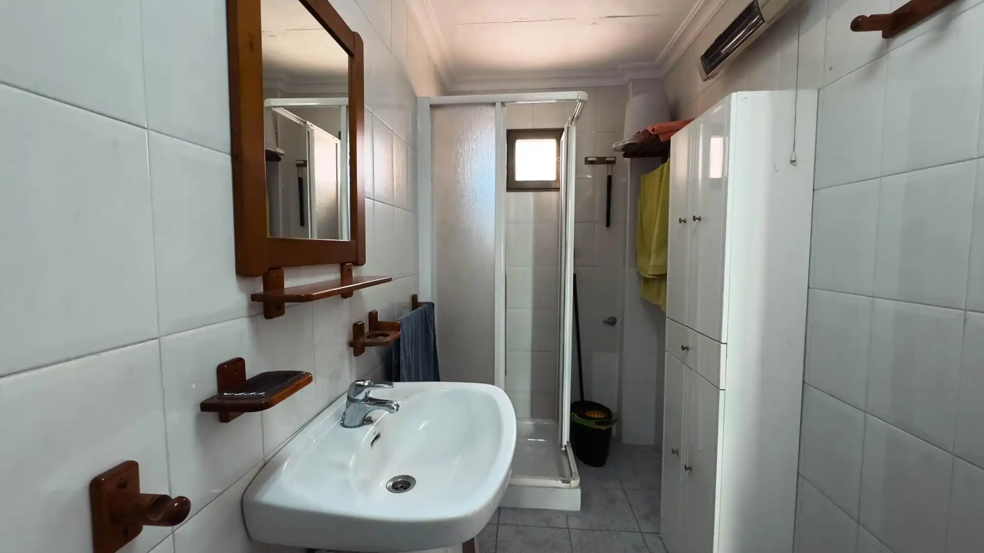 Badezimmer von Geschaftsraum zum Verkauf in Benidorm mit Terrasse