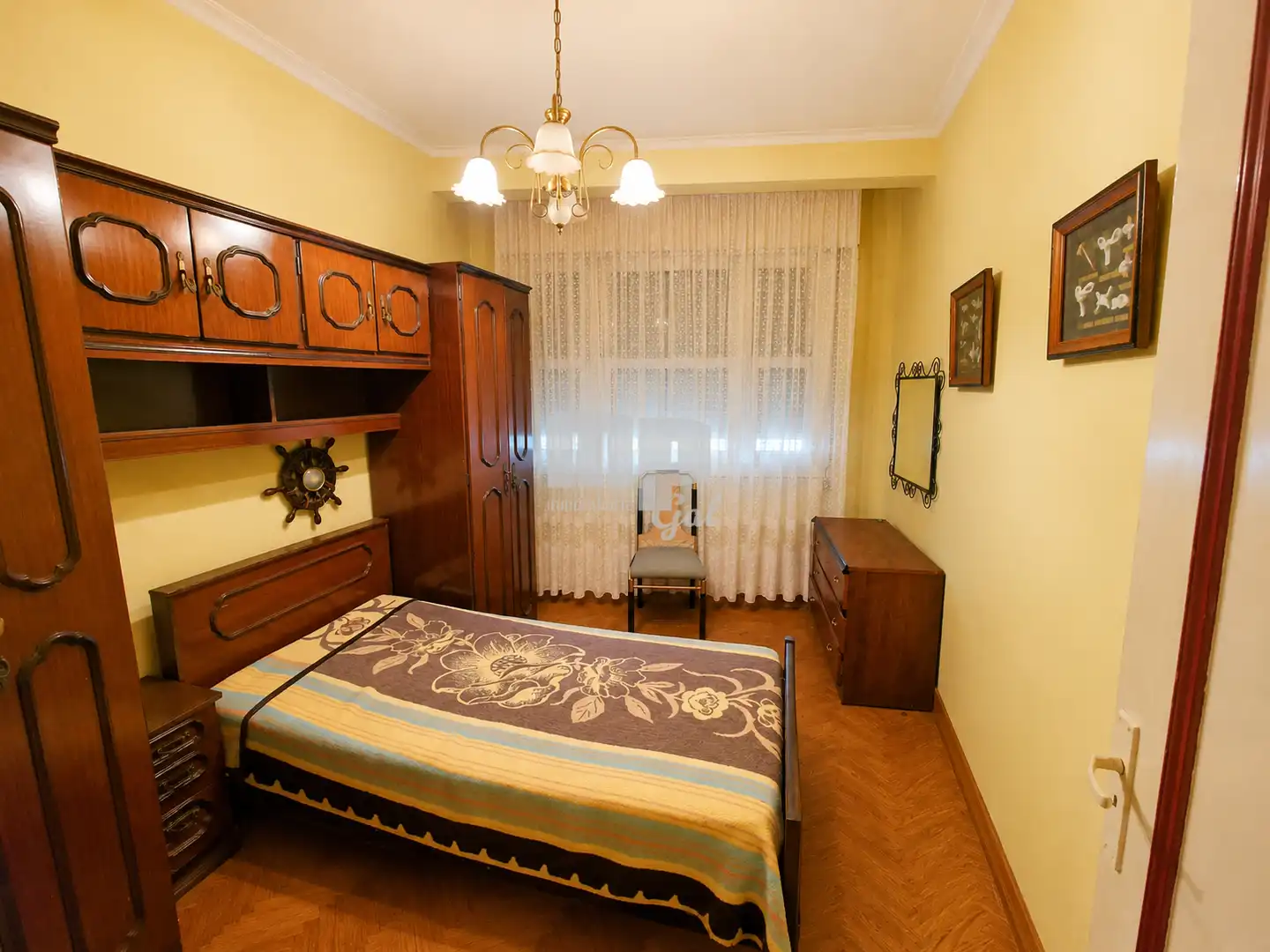 Habitación de Edificio en venta en Vigo 