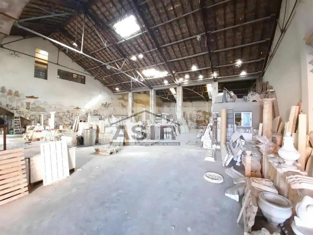 Nave industrial in vendita a Casc Urbà, imagen 3