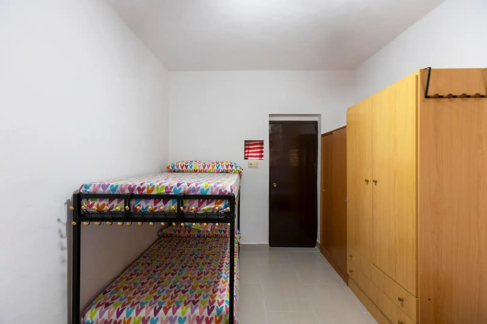 Habitación de Finca rústica en venta en Motril con Jardín privado, Piscina y Amueblado