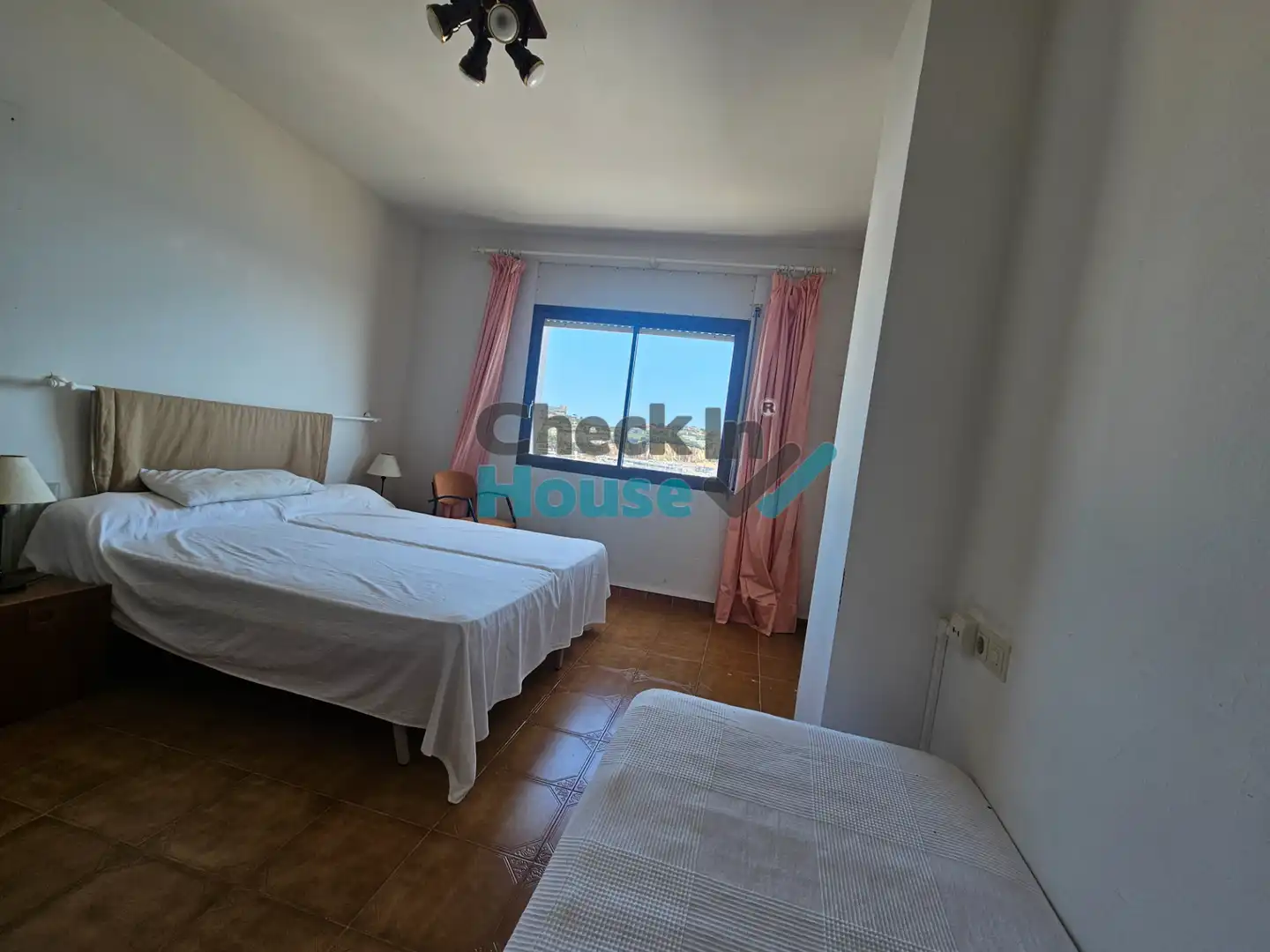 Habitación de Casa adosada en venta en Sant Feliu de Guíxols con Calefacción, Terraza y Balcón