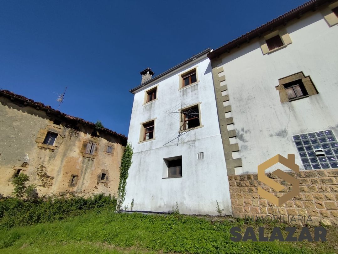 Exterior view of House or chalet for sale in Castro-Urdiales  with Heating and Balcony
