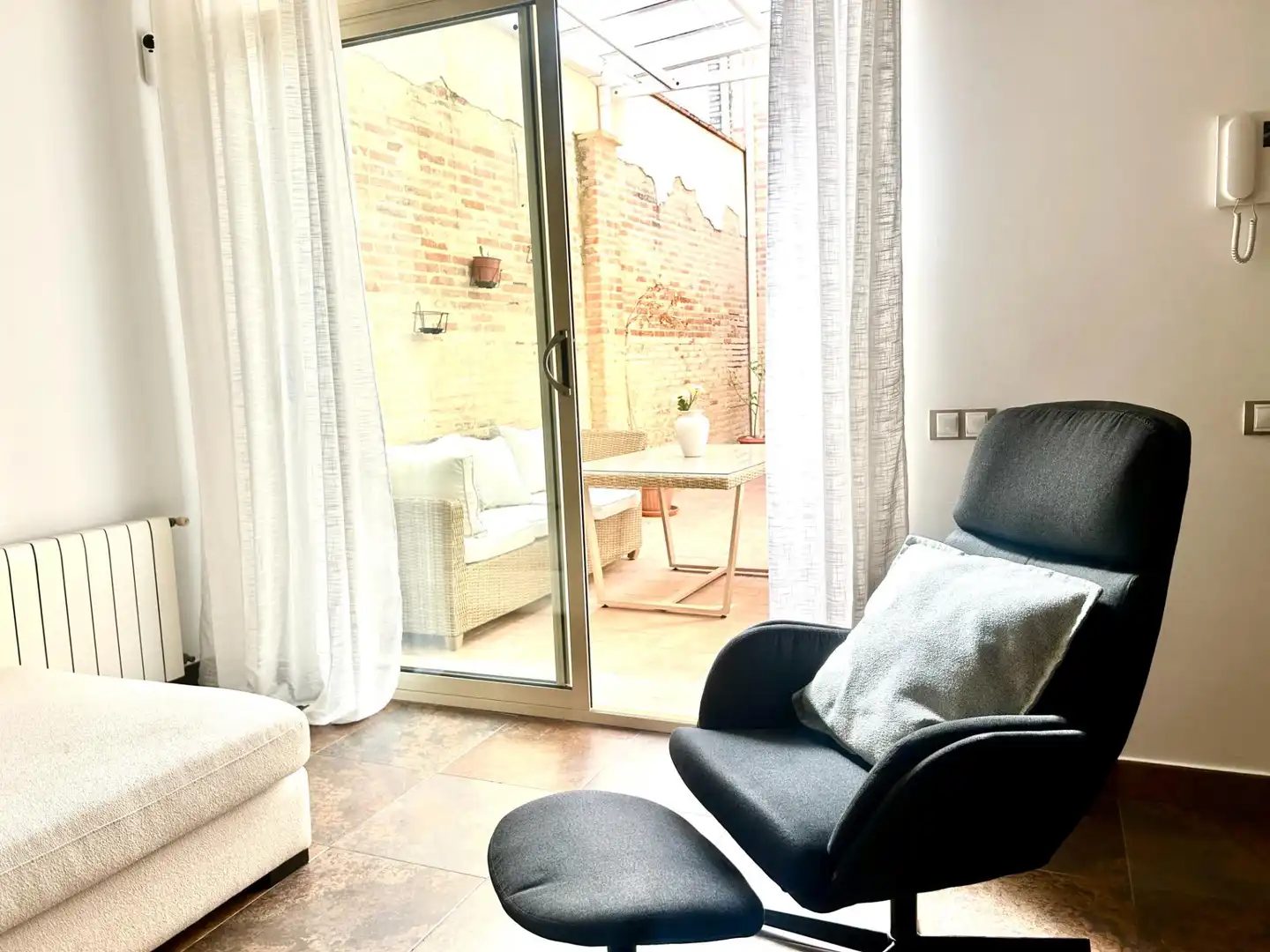 Wohnzimmer von Haus oder Chalet zur Miete in Rafelbuñol / Rafelbunyol mit Klimaanlage, Heizung und Privatgarten