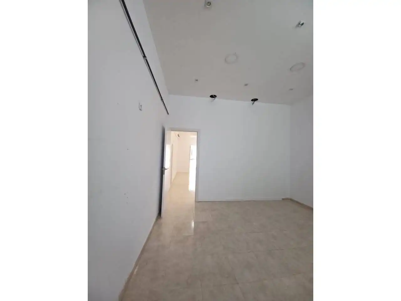 Geschaftsraum zur Miete in Calle Maria Aurelia Campmany, El Molí - El Rieral