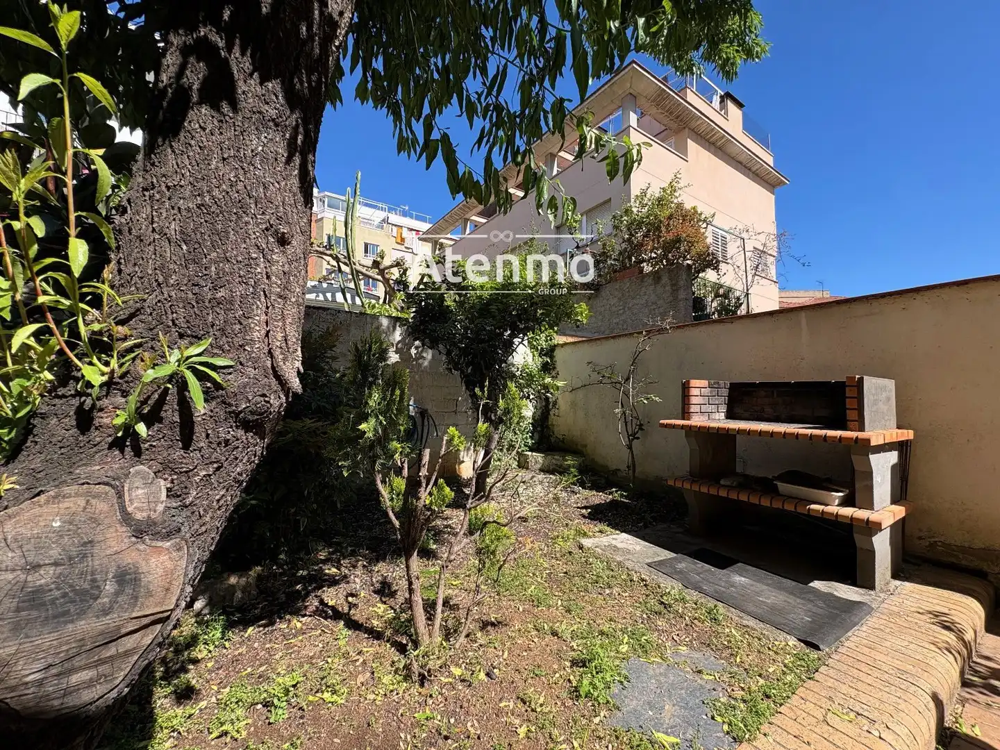 Vista exterior de Casa o chalet en venta en Barcelona con Aire acondicionado, Calefacción y Jardín privado