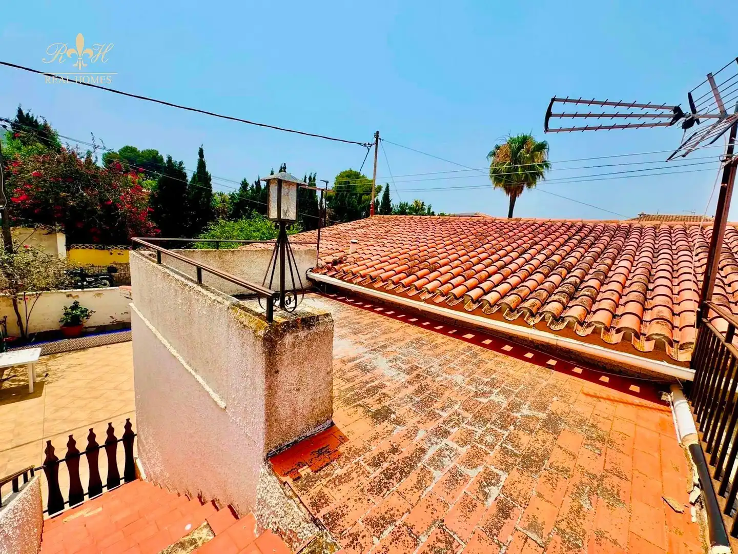 Exterior view of Houses for sale in Benidorm  with Air Conditioner, Terrace and Swimming Pool