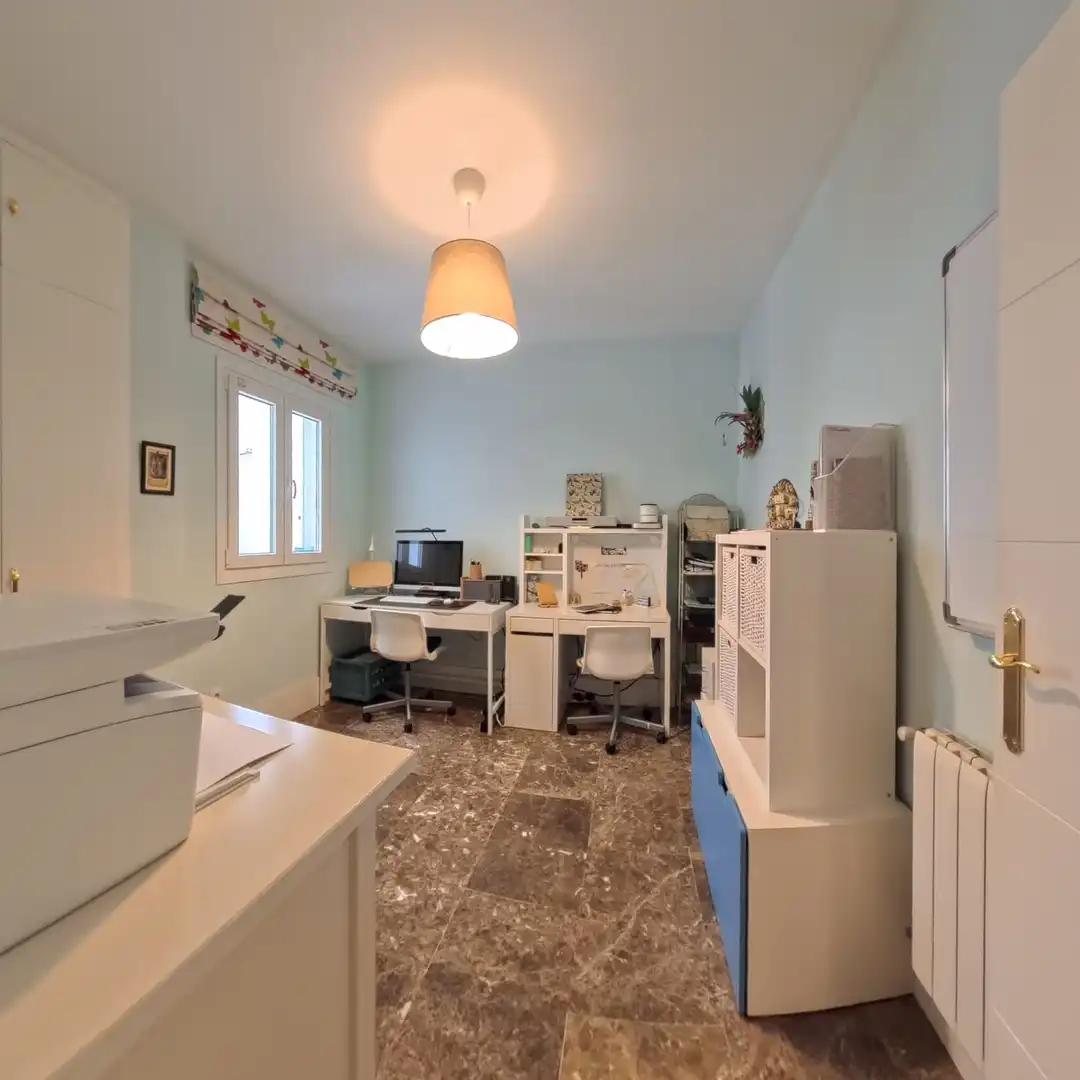 Piso en venta en Sevilla con Aire acondicionado, Calefacción y Trastero