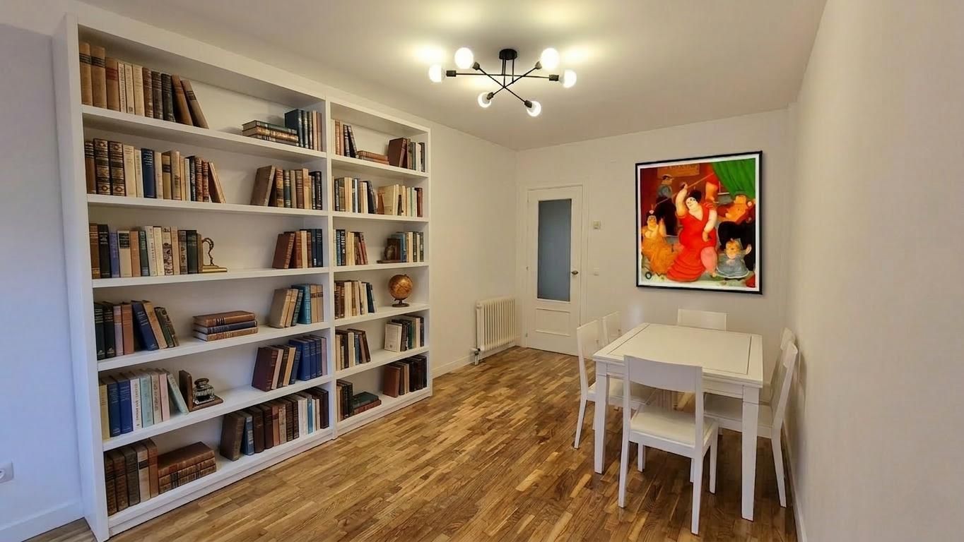 Comedor de Piso en venta en  Madrid Capital