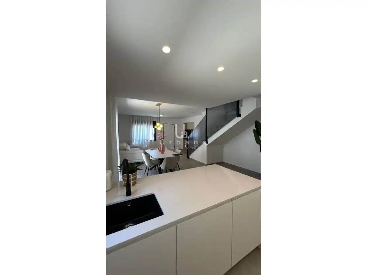 Cocina de Casa adosada en venta en Pilar de la Horadada con Aire acondicionado, Calefacción y Jardín privado