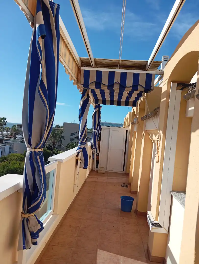 Terrassa de Àtic en venda en Roquetas de Mar amb Terrassa, Moblat i Piscina comunitària