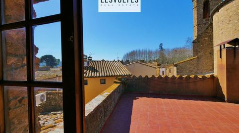 Foto 4 de Casa adosada en venda a Plaça de la Vila, Corçà, Girona