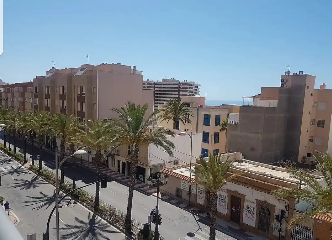 Vista exterior de Piso de alquiler en Roquetas de Mar con Aire acondicionado, Calefacción y Amueblado