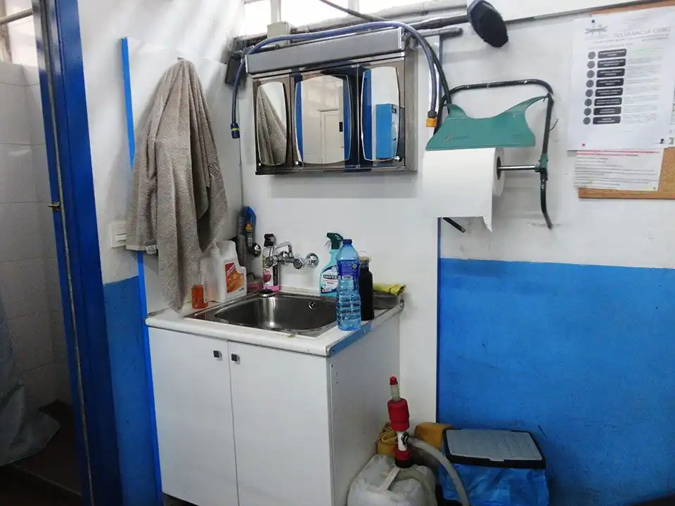 Badezimmer von Geschaftsraum zum Verkauf in Salas de los Infantes