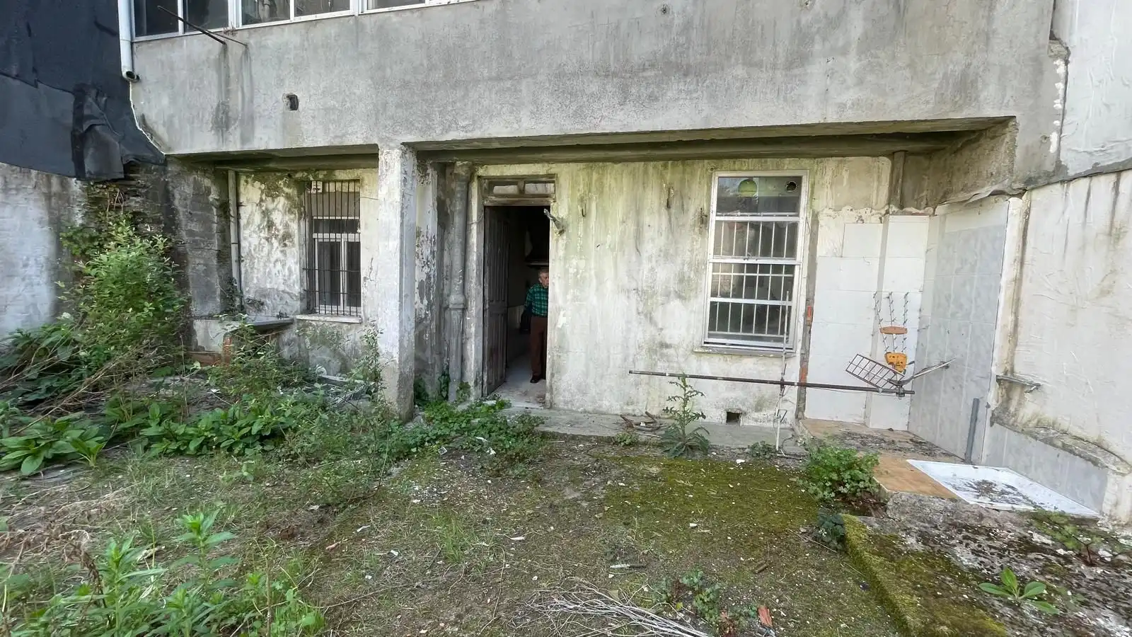 Vista exterior de Edificio en venta en Lugo