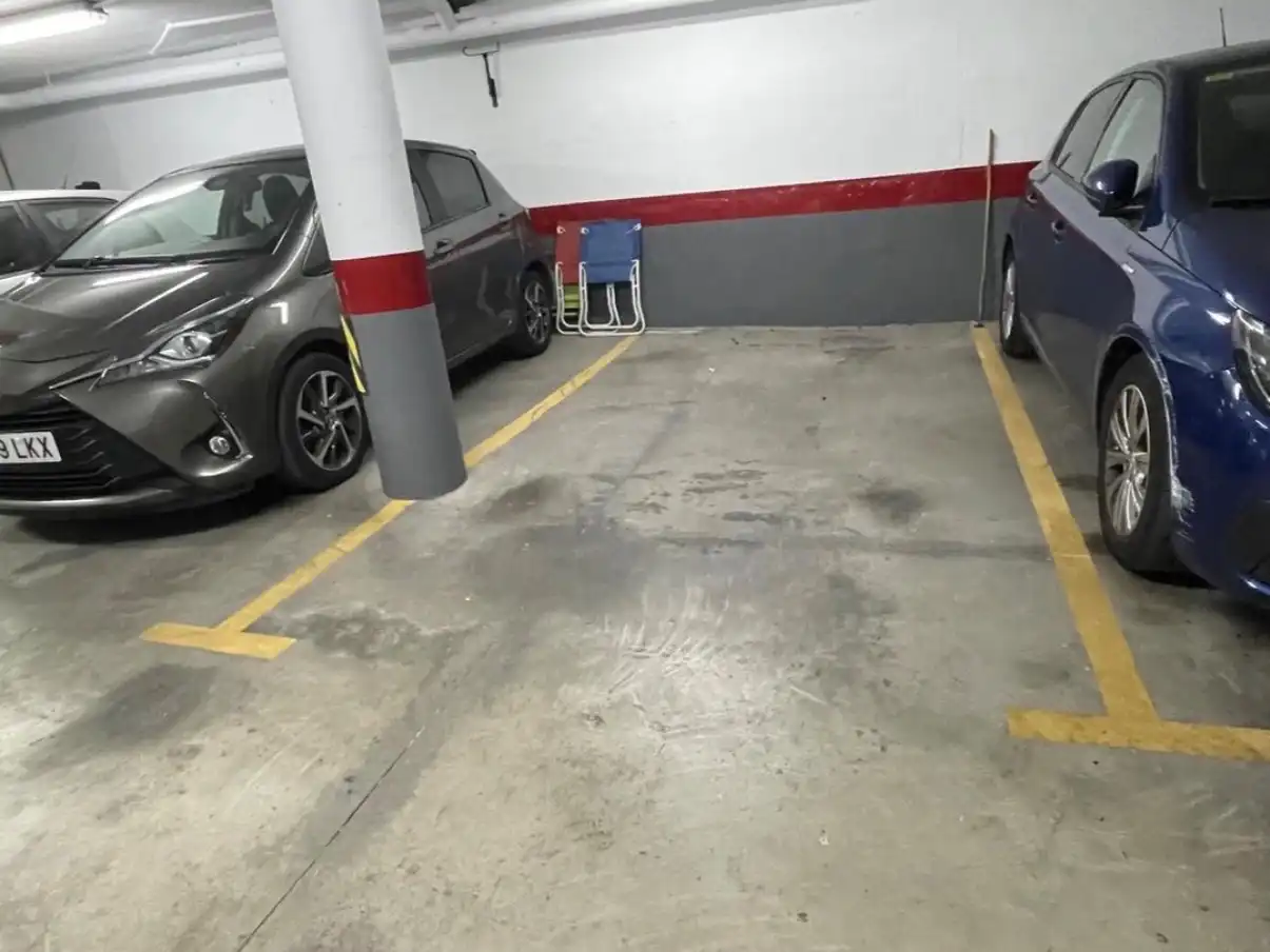 Parkplatz zur Miete in Almansa 5