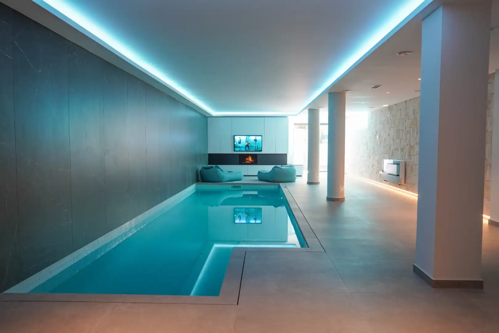 Schwimmbecken von Haus oder Chalet zum Verkauf in Benissa mit Klimaanlage, Heizung und Privatgarten
