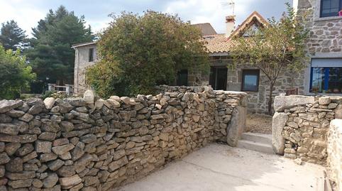 Foto 2 de Casa adosada en venta en Calle Real, 35, Navarredonda de Gredos, Ávila