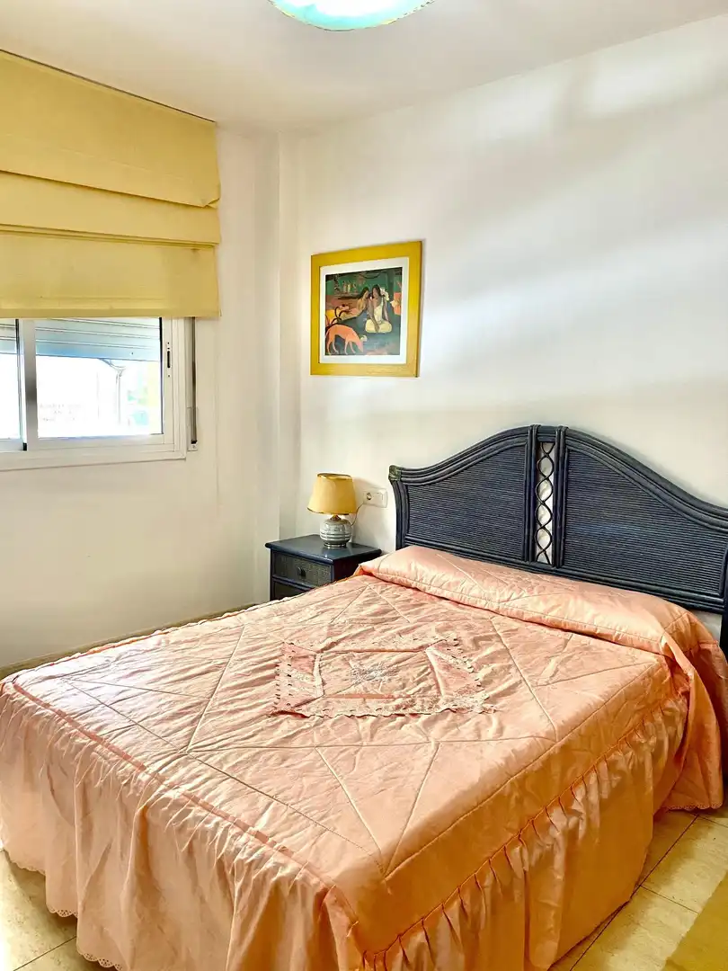Schlafzimmer von Erdgeschoss zum Verkauf in Calafell mit Terrasse und Balkon