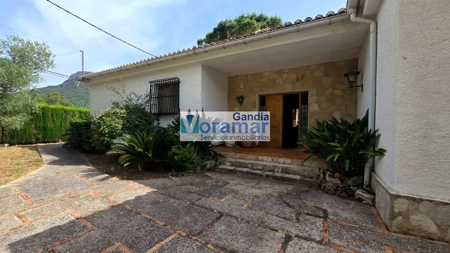 Vista exterior de Casa o chalet de alquiler en Barx con Jardín privado, Terraza y Piscina