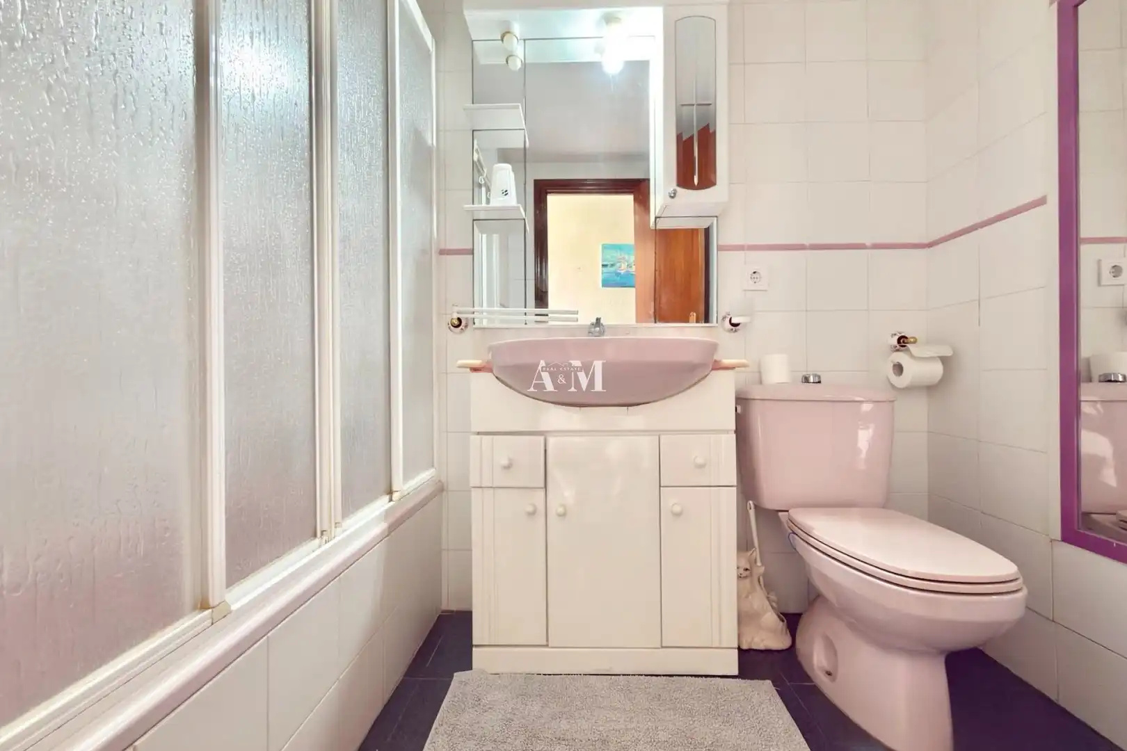 Bathroom of Flat for rent in Torrevieja  with Terrace, Furnished and Washing machine