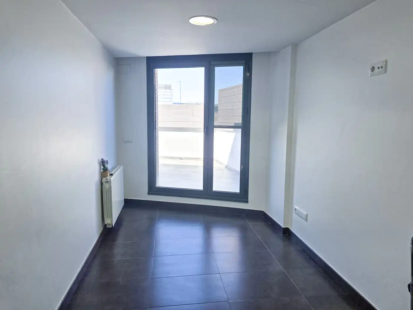 Attic for rent in Figueres  with Air Conditioner, Heating and Terrace